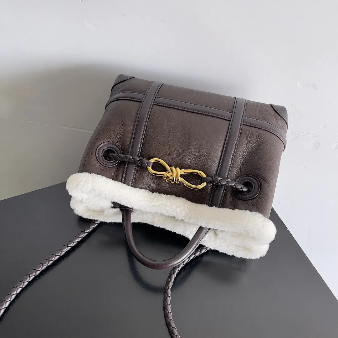 All categories 💚 Authentic bags 💚 BV 2025 new BV crossbody bag